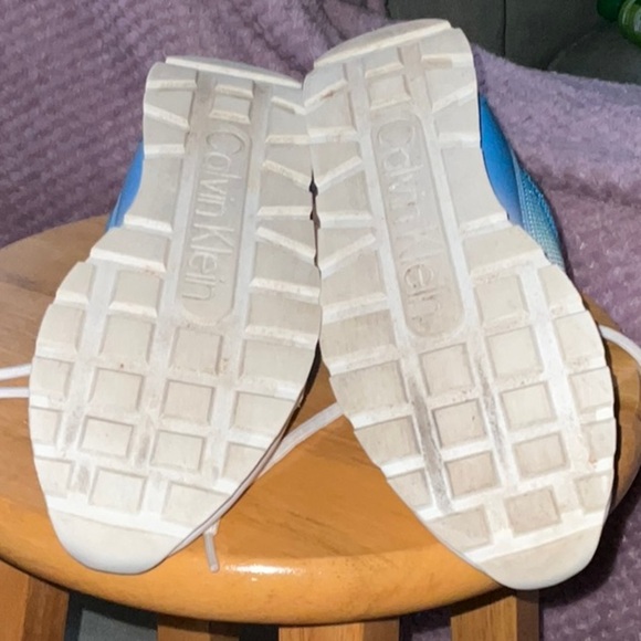 Calvin Klein Blue and White Sneakers Modern Design - Picture 4 of 4